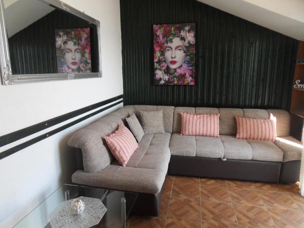 Sunset Beachfront Residence โรกอซนิซา ภายนอก รูปภาพ
